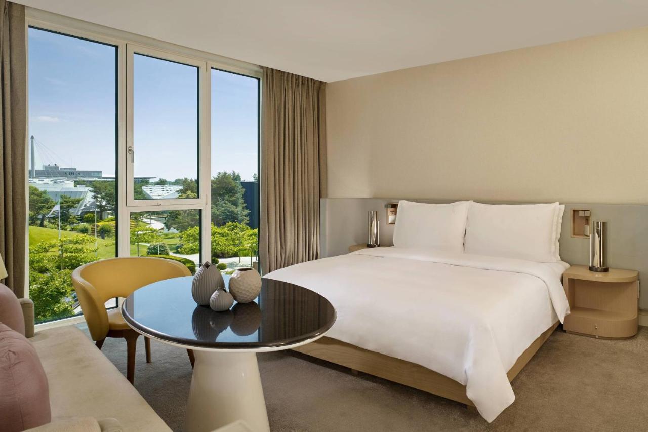 The Ritz-Carlton, Wolfsburg Hotel Exterior photo